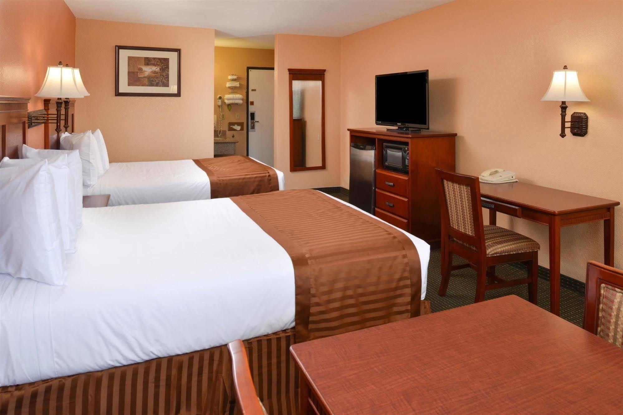 Americas Best Value Inn & Suites-East Bakersfield Exterior foto